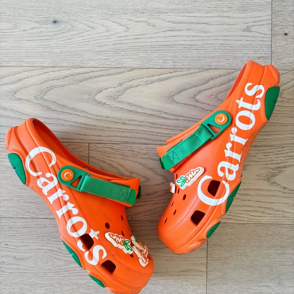 CROCS x CARROTS men’s Orange and Green utility crocs size 10 - Picture 1 of 4